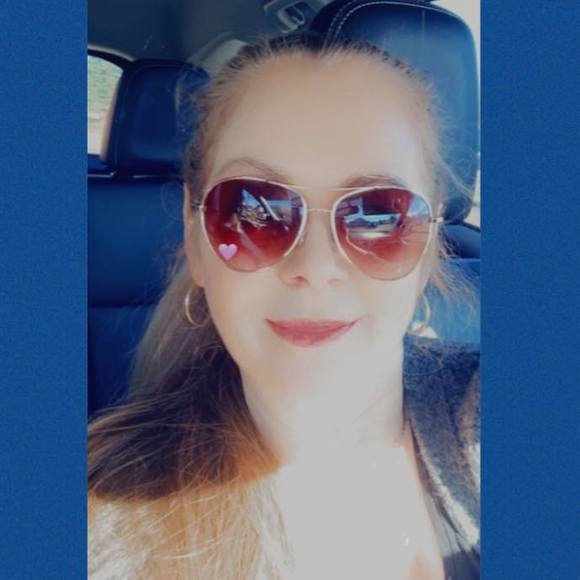 Meet your Posher, Tina - Picture 1 of 1